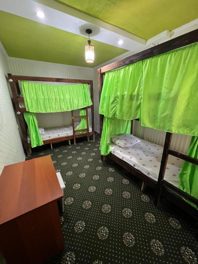 Anisa- Hostel ドゥシャンベ エクステリア 写真