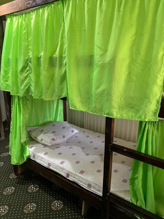 Anisa- Hostel ドゥシャンベ エクステリア 写真