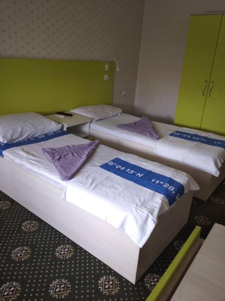 Anisa- Hostel ドゥシャンベ エクステリア 写真